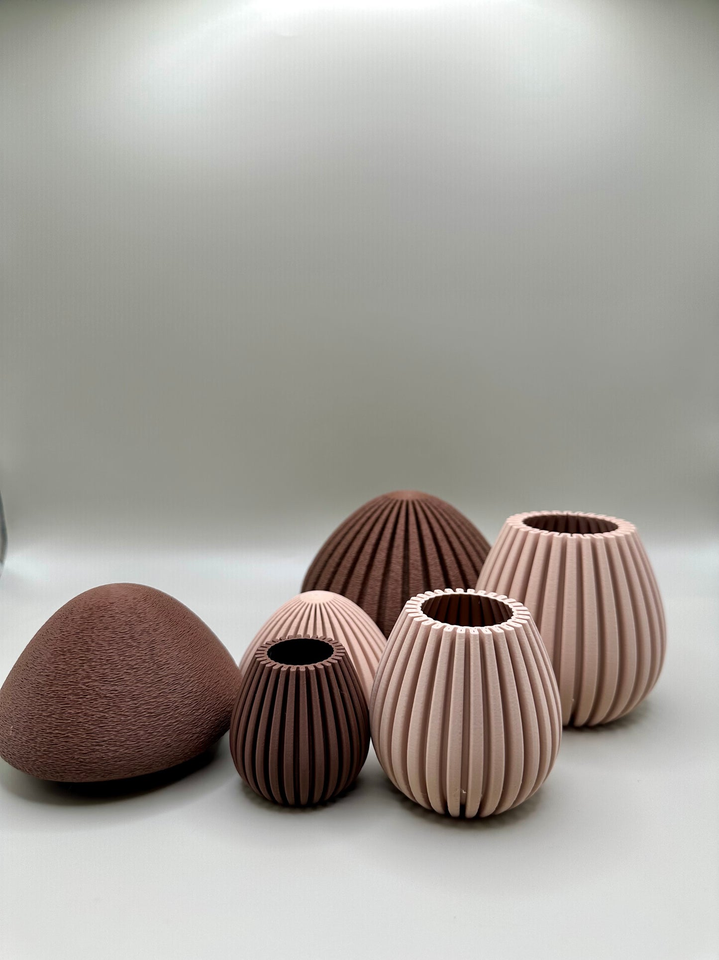 Mushroom-shaped mini containers for jewelry or small items