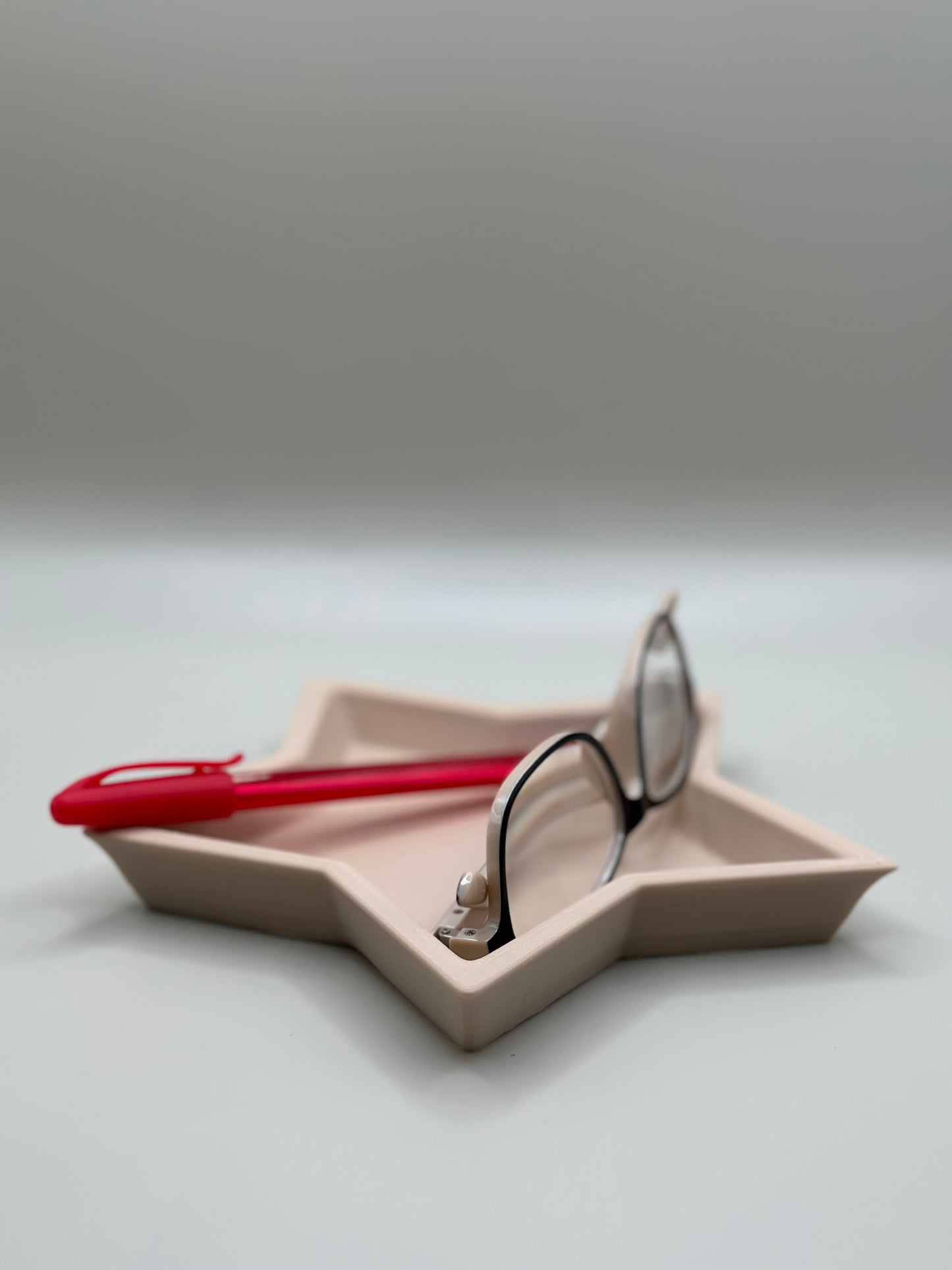 Stampede-themed desk or vanity tray for small accessories