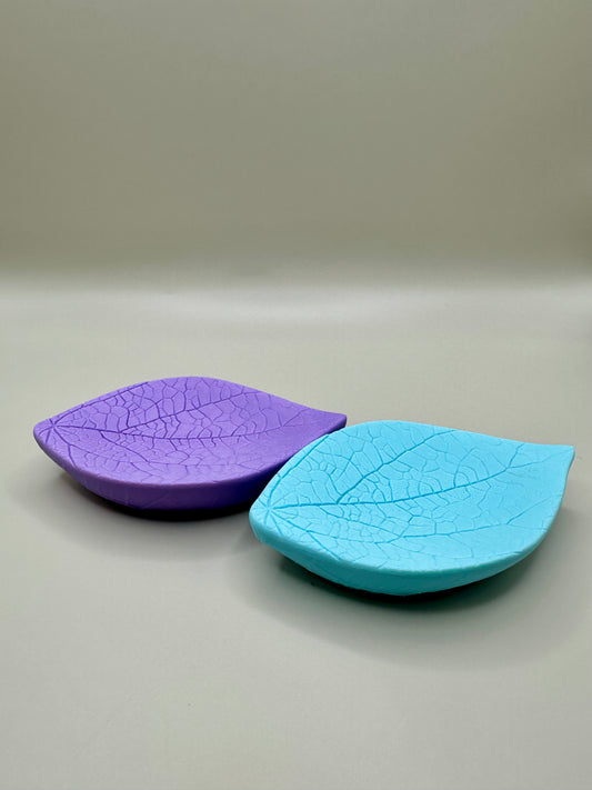 Purple and blue 3D printed leaf-shaped soap dishes